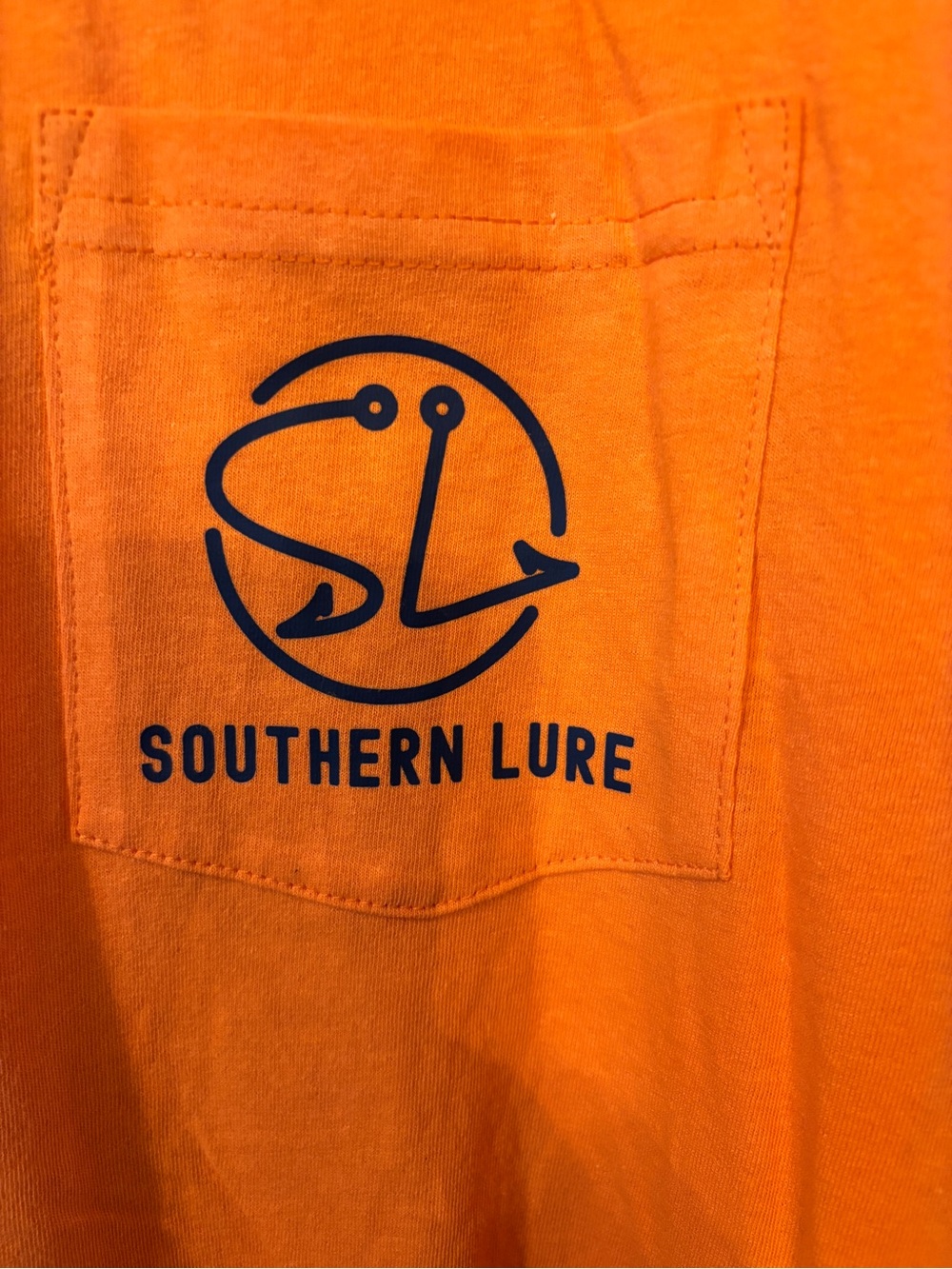 Southern Lure Men’s  T-Shirt Sz Large - Picture 2 of 4